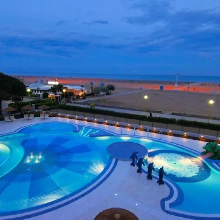 Relaxing Flat With Panoramic Sea Views In Apartment Bibione